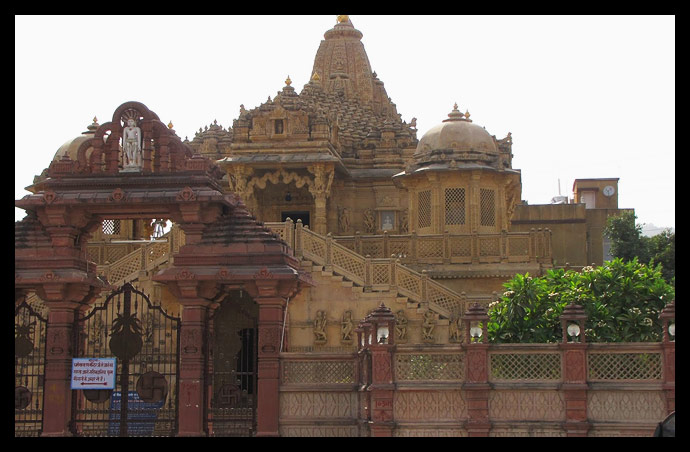 Doodhadhari Barfani Temple